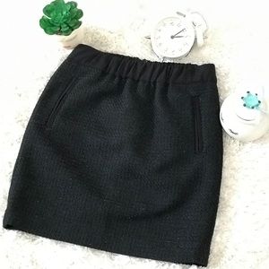 Loft Ann Taylor black skirt. xxs.